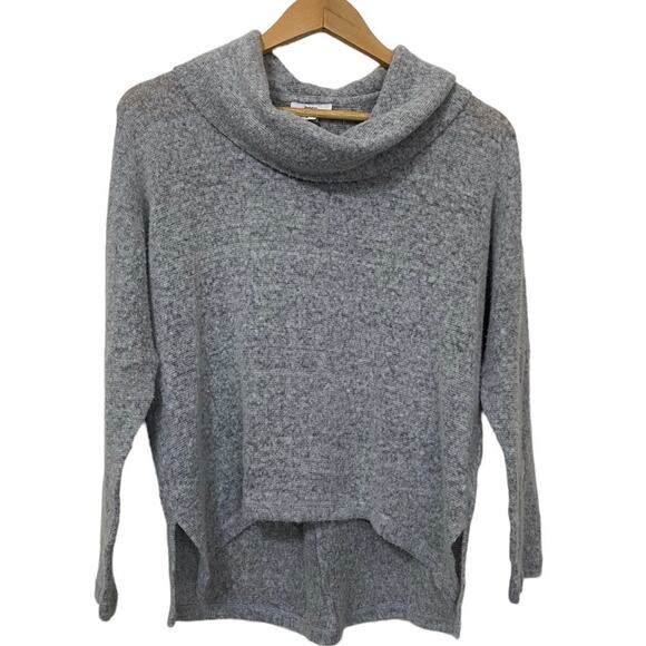 Bar III  Women's Gray Shark Bite Cowl Neck Lightweight Sweater NEW Size Medium - Picture 1 of 5